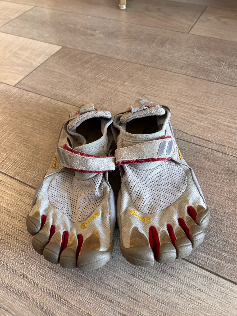 Vibram Five Fingers Trek Sport in Champagne